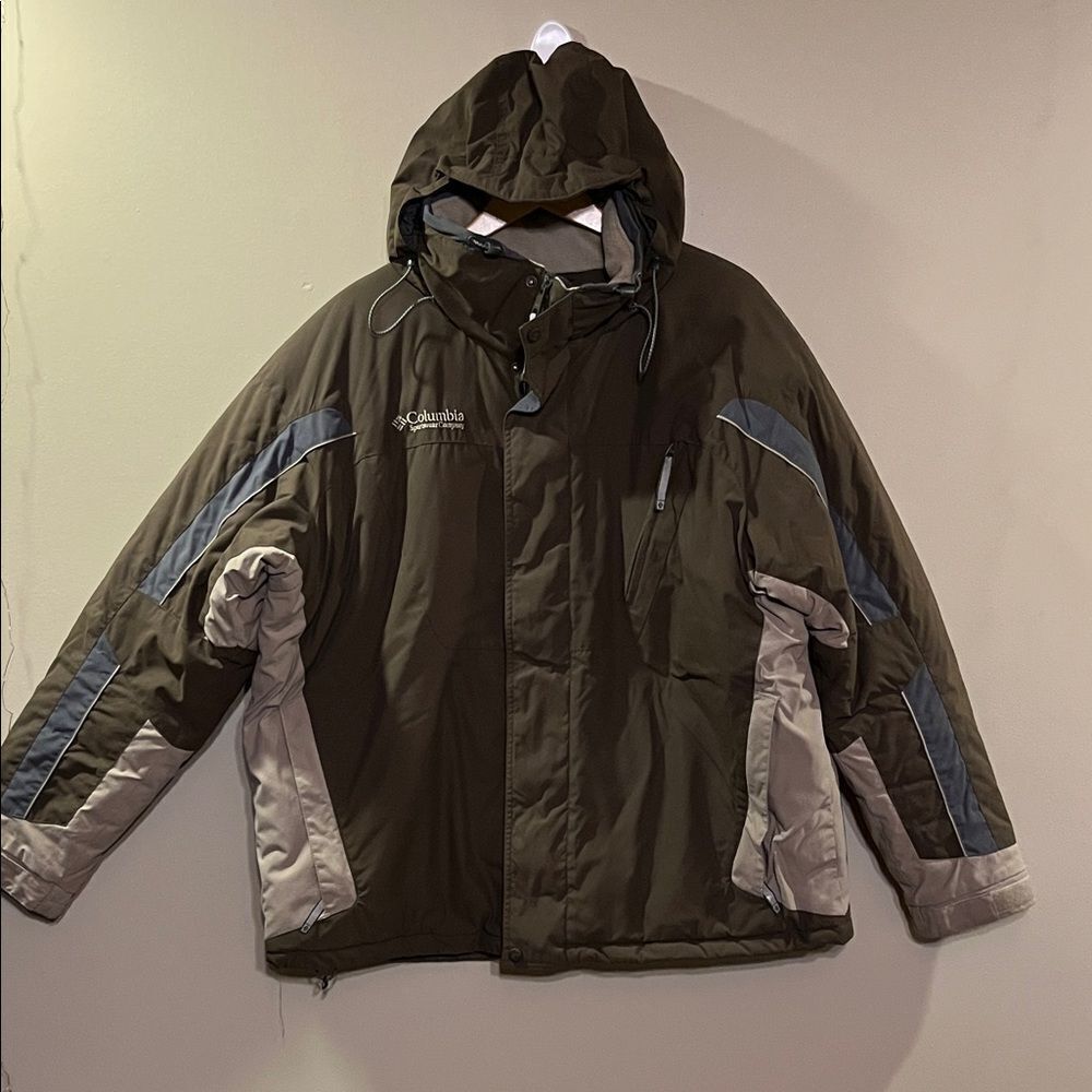 Columbia Men's Olive and Gray Ski Jacket